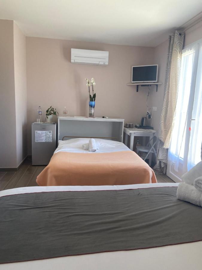 Esprit Etape Bed and Breakfast Saint-Barthélemy-de-Vals Exteriör bild
