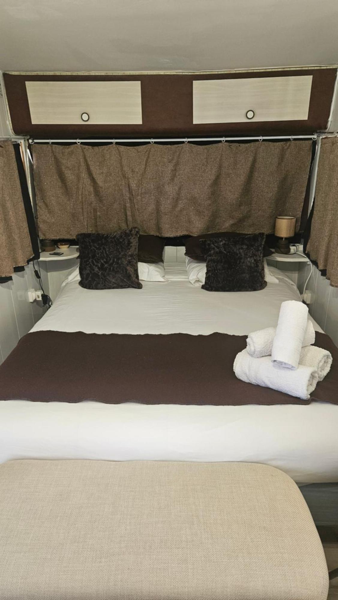 Esprit Etape Bed and Breakfast Saint-Barthélemy-de-Vals Exteriör bild